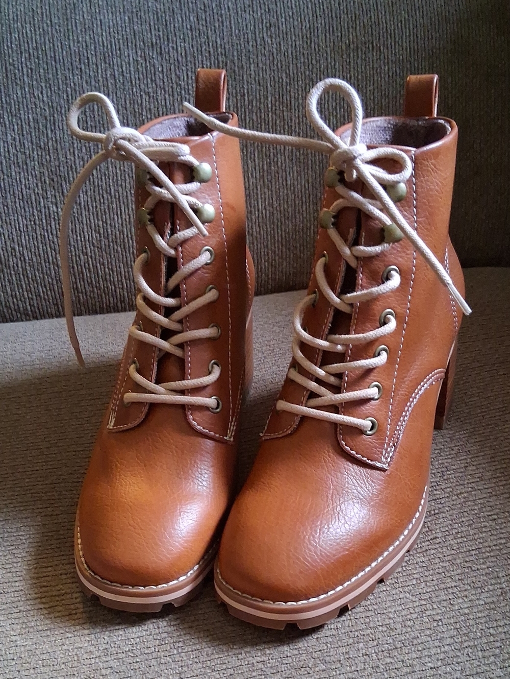 Korks Women’s  Lace-Up  Ankle Boots